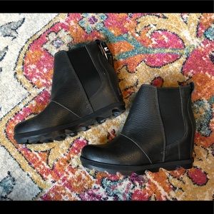 Joan of Arctic Wedge II Chelsea